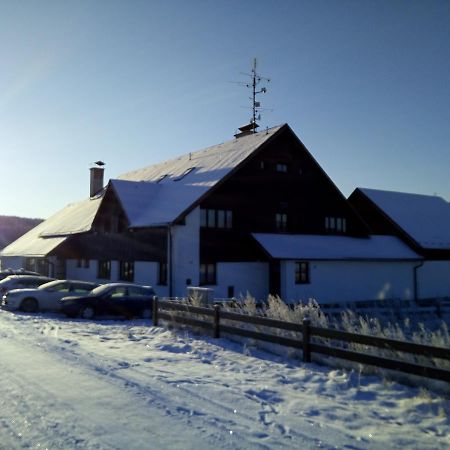 Orlik Rejviz Hotel Buitenkant foto