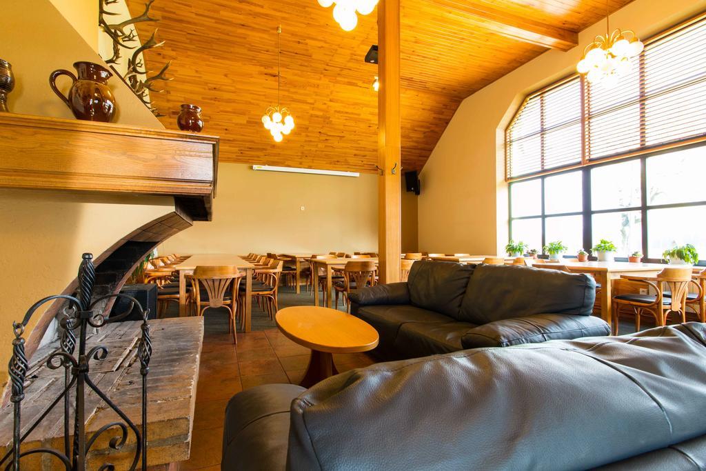 Orlik Rejviz Hotel Buitenkant foto