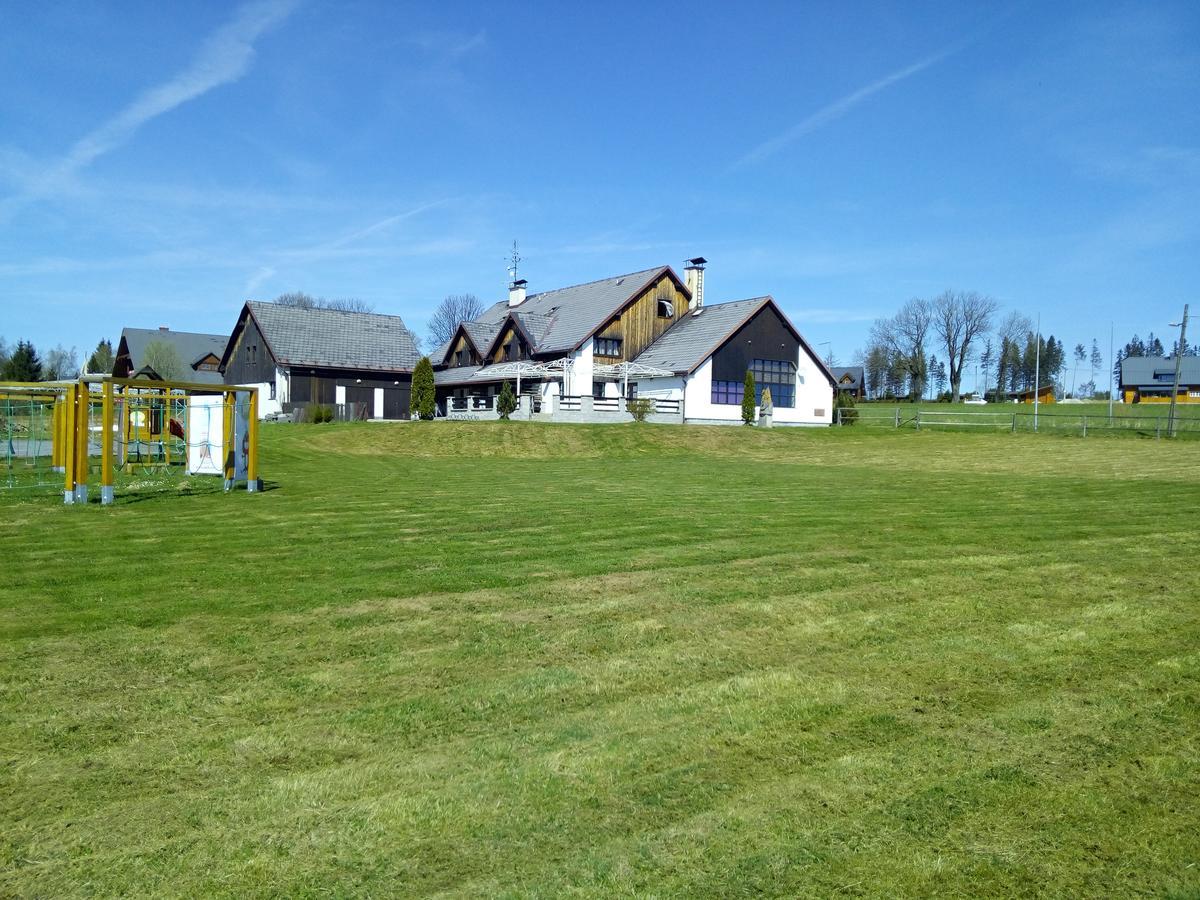 Orlik Rejviz Hotel Buitenkant foto