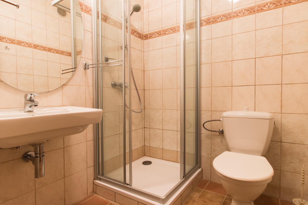 Orlik Rejviz Hotel Buitenkant foto