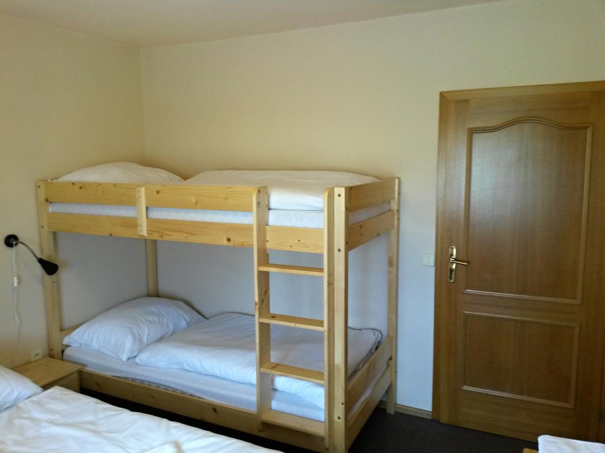 Orlik Rejviz Hotel Buitenkant foto